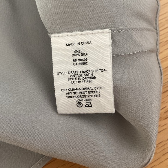 NWT Theory Draped Back Slip Top 100% Silk Size P - Picture 6 of 8